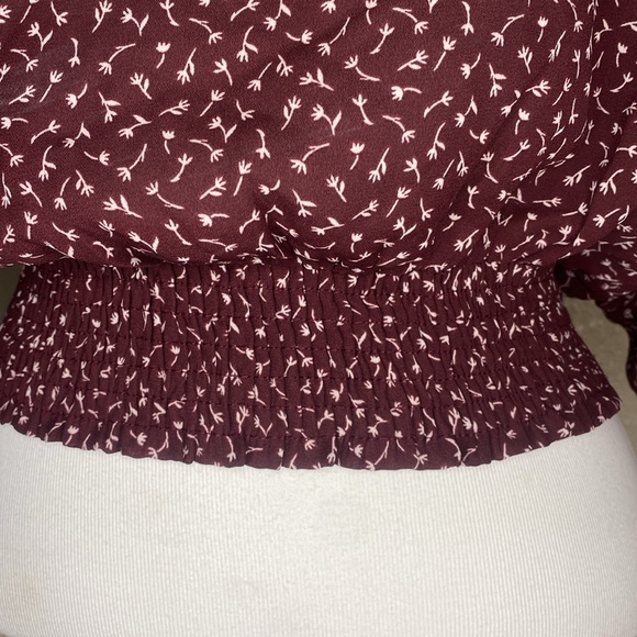 Paper Crane Burgundy Cropped Top NWT Size M - Picture 4 of 13